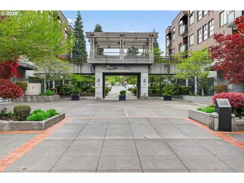 400 W 8th St #209, Vancouver, WA 98660