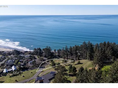 Vantage Rd, Manzanita, OR 97130