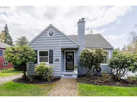 3028 SW Flower Ter, Portland, OR 97239