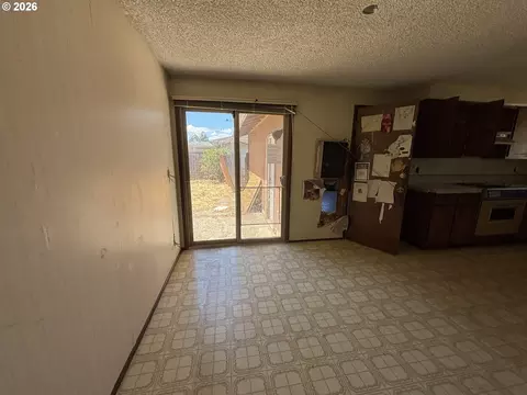 1164 Elizabeth St, Eugene, OR 97402 photo 6