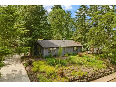 2550 W 23rd Ave, Eugene, OR 97405