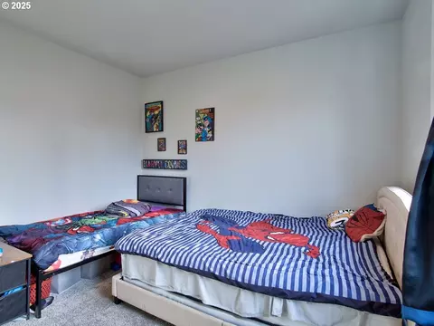Bedroom - 1701 S Alpine St, Cornelius, OR 97113 photo 6 of 7