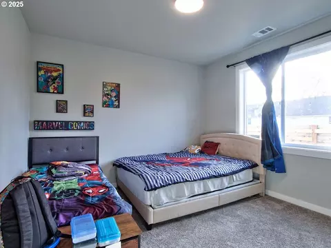 Bedroom - 1701 S Alpine St, Cornelius, OR 97113 photo 5 of 7