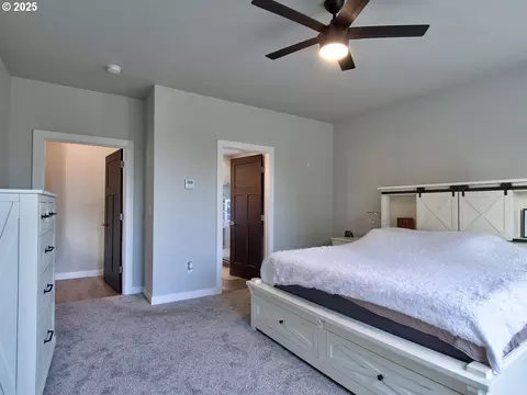Bedroom - 1701 S Alpine St, Cornelius, OR 97113 photo 2 of 7