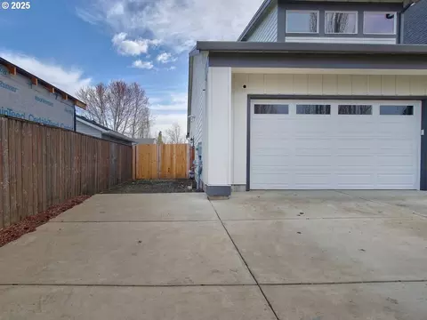 Exterior - 1701 S Alpine St, Cornelius, OR 97113 photo 4 of 9