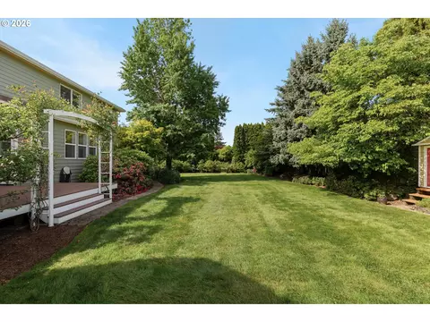 Exterior - 1506 NW Beech St, Camas, WA 98607 photo 9 of 10