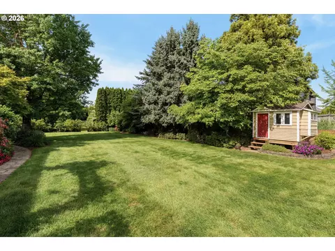 Exterior - 1506 NW Beech St, Camas, WA 98607 photo 8 of 10