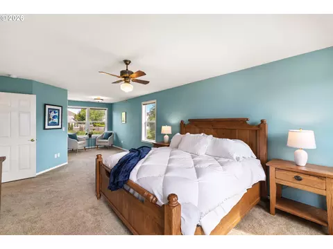 Bedroom - 1506 NW Beech St, Camas, WA 98607 photo 1 of 6