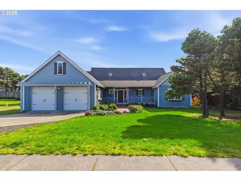1027 Seabird Dr SW, Bandon, OR 97411