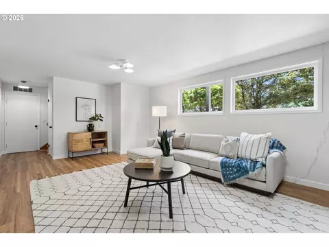 Living - 860 NW Battaglia Ave, Gresham, OR 97030 photo 10 of 12