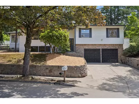 860 NW Battaglia Ave, Gresham, OR 97030