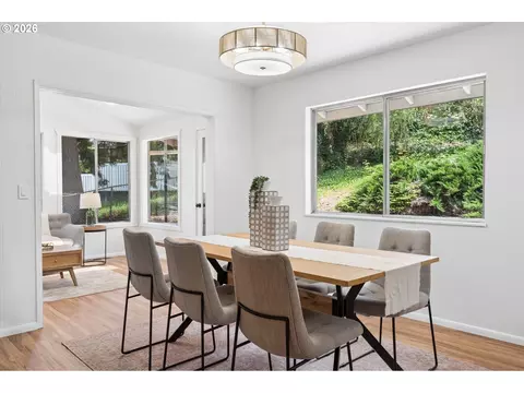 Dining - 860 NW Battaglia Ave, Gresham, OR 97030 photo 1 of 5