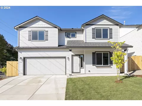 862 Yoss Pl, Cottage Grove, OR 97424