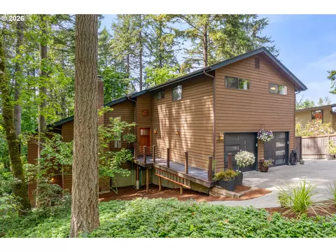 2031 Dogwood Dr, Eugene, OR 97405