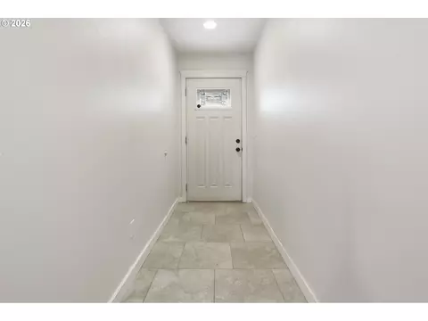 Entry Way - 581 SE 204th Pl, Gresham, OR 97030 photo 2 of 2