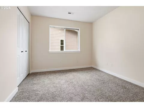 Bedroom - 581 SE 204th Pl, Gresham, OR 97030 photo 6 of 7