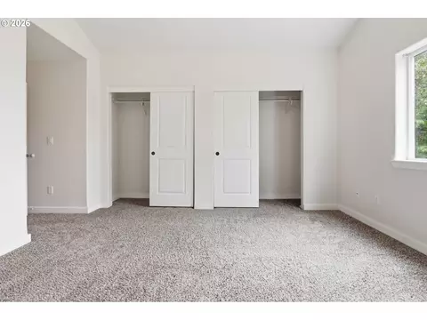 Bedroom - 581 SE 204th Pl, Gresham, OR 97030 photo 2 of 7