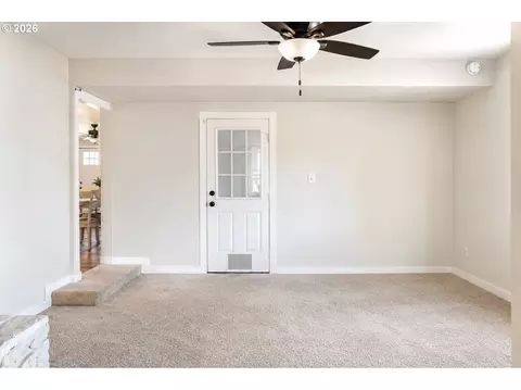Living - 280 SEvelyn Ave, Gresham, OR 97080 photo 2 of 3