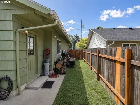 Exterior - 280 SEvelyn Ave, Gresham, OR 97080 photo 5 of 8