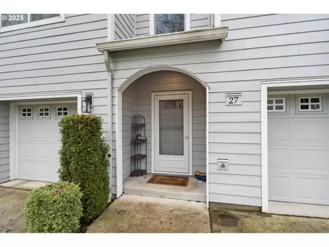 10400 NE 82nd Ave #27, Vancouver, WA 98662