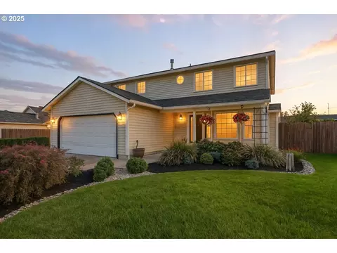 706 NW 23rd St, Battle Ground, WA 98604