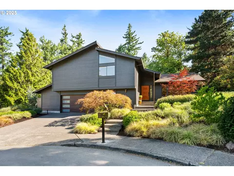 945 NW Torrey View Ln, Portland, OR 97229