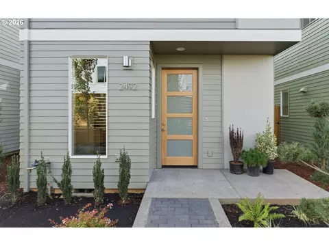 2492 SE 67th Ave, Portland, OR 97206
