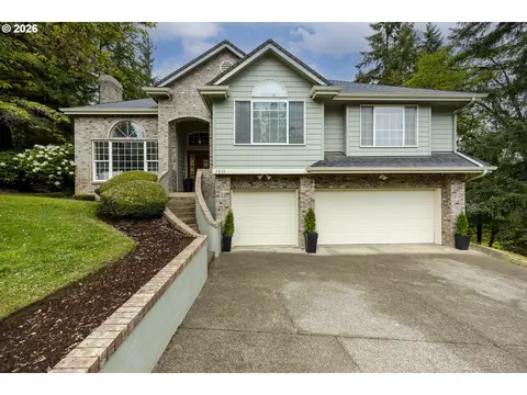 Exterior - 3071 Soloman Loop, Eugene, OR 97405 photo 5 of 12