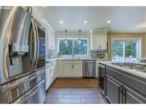 Kitchen - 3071 Soloman Loop, Eugene, OR 97405 photo 1 of 4