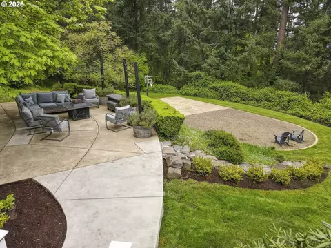 Exterior - 3071 Soloman Loop, Eugene, OR 97405 photo 8 of 12