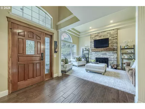 Entry Way - 3071 Soloman Loop, Eugene, OR 97405 photo 2 of 3