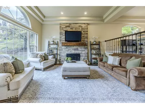Living - 3071 Soloman Loop, Eugene, OR 97405 photo 1 of 5