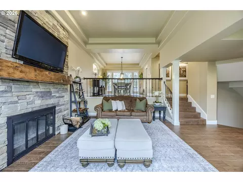 Living - 3071 Soloman Loop, Eugene, OR 97405 photo 2 of 5