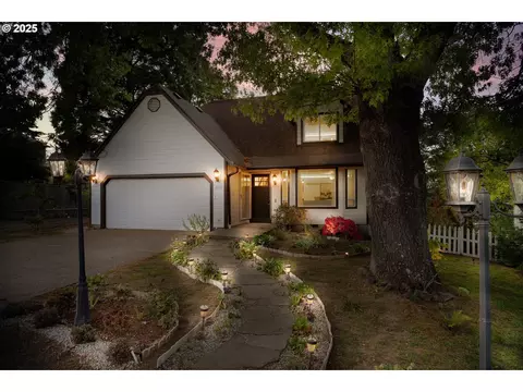 3811 SW Baird St, Portland, OR 97219