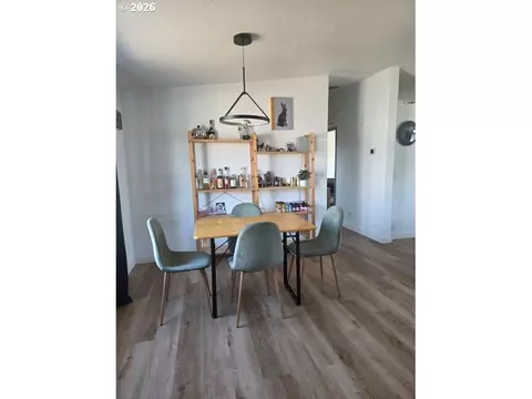 Dining - 225 NE Marshall Loop, Boardman, OR 97818 photo 1 of 2
