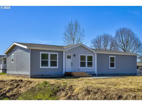 123 S Park Ct, Roseburg, OR 97471