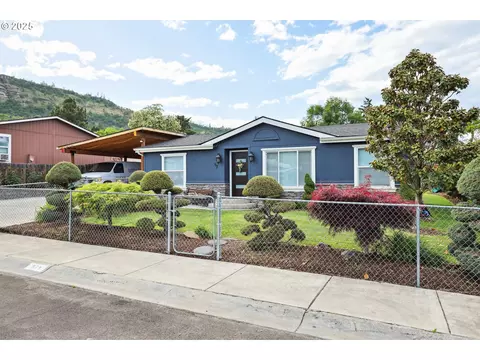 973 Honey Do St, The Dalles, OR 97058
