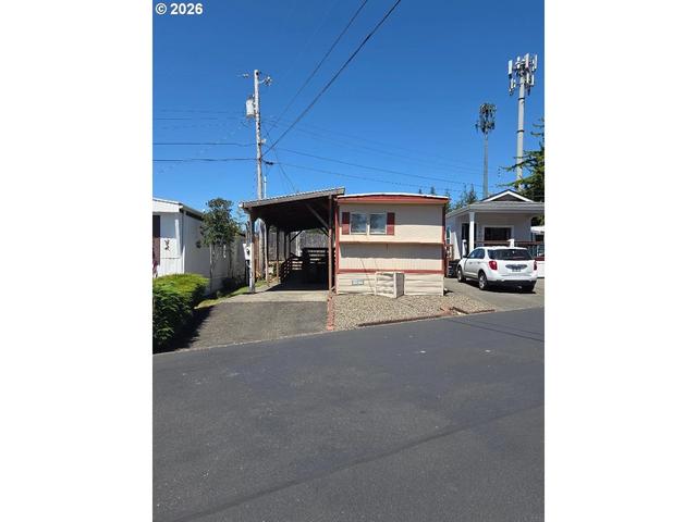 3175 Pacific Loop, Coos Bay, OR 97420