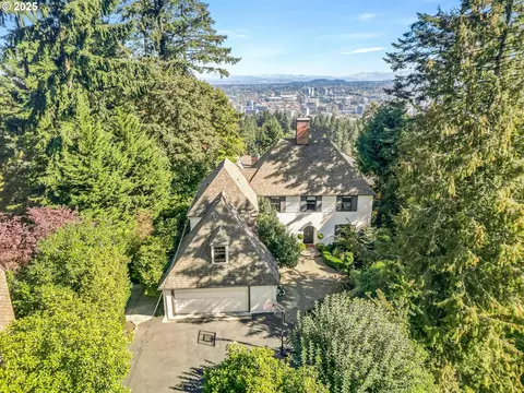 2933 SW Fairview Blvd, Portland, OR 97205