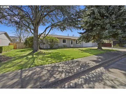 1986 SW Tamarack St, Mcminnville, OR 97128