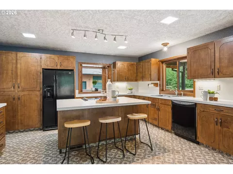 Kitchen - 50775 SE Baty Rd, Sandy, OR 97055 photo 1 of 5