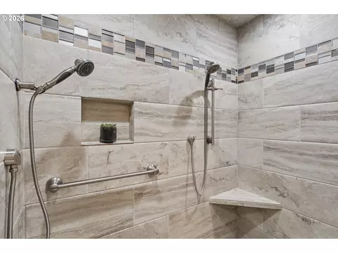 Bath - 50775 SE Baty Rd, Sandy, OR 97055 photo 2 of 3