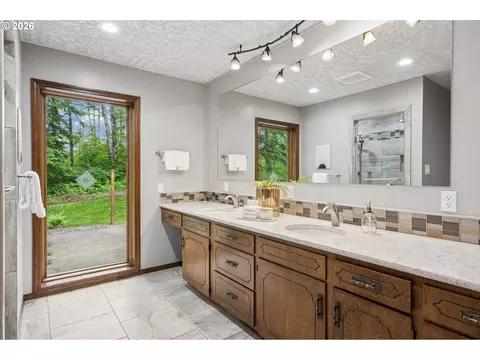 Bath - 50775 SE Baty Rd, Sandy, OR 97055 photo 1 of 3