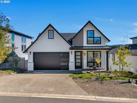 558 Sea View Dr, Manzanita, OR 97130