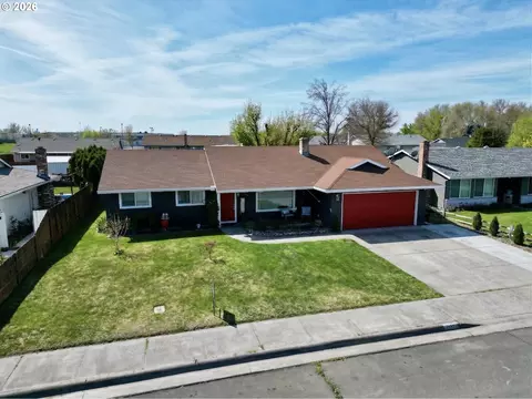 825 W Division Ave, Hermiston, OR 97838