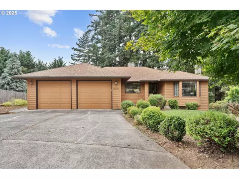 14209 SE Bryn Mawr Ct, Milwaukie, OR 97267
