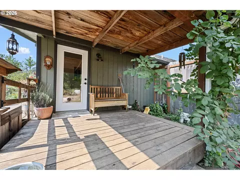 Exterior - 78807 Territorial Rd, Lorane, OR 97451 photo 5 of 14