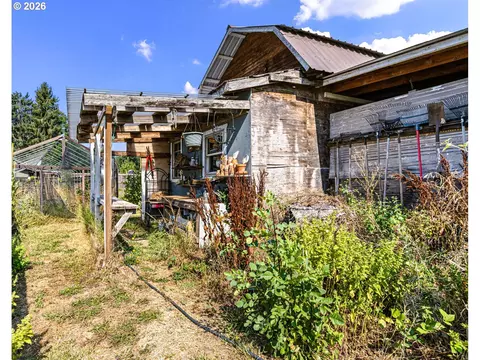 Exterior - 78807 Territorial Rd, Lorane, OR 97451 photo 3 of 14