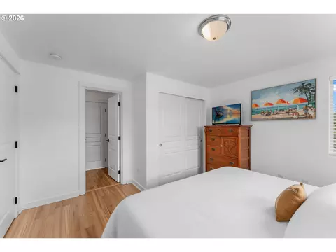 Bedroom - 420 Backwater Loop, Sutherlin, OR 97479 photo 8 of 8