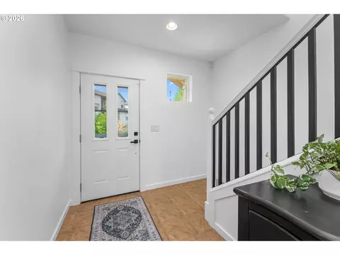 Entry Way - 420 Backwater Loop, Sutherlin, OR 97479 photo 2 of 2